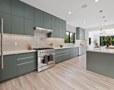 5301 Crebs Avenue - Photo Thumbnail 7
