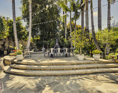 13166 Valley Vista Boulevard - Photo Thumbnail 6