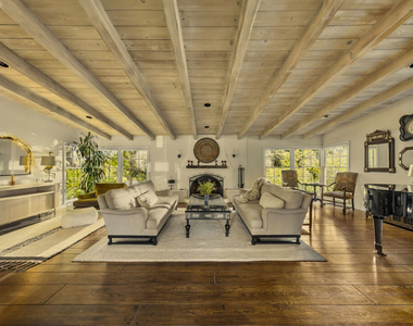 13166 Valley Vista Boulevard - Photo Thumbnail 10