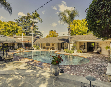 13166 Valley Vista Boulevard - Photo Thumbnail 4