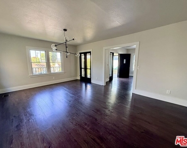 854 Serrano Place - Photo Thumbnail 4