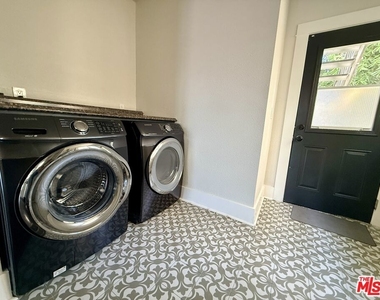 854 Serrano Place - Photo Thumbnail 5
