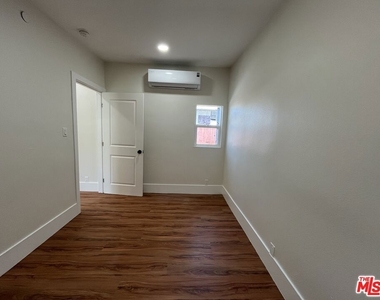 8640 Baring Cross Street - Photo Thumbnail 17