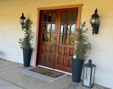 285 Crestview Avenue - Photo Thumbnail 4