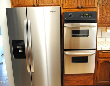 285 Crestview Avenue - Photo Thumbnail 21