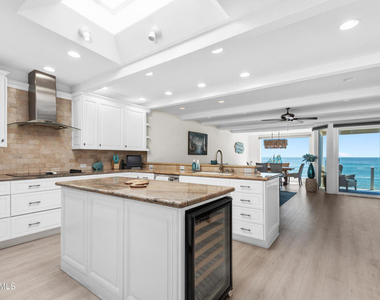 11844 Beach Club Way - Photo Thumbnail 9