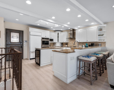 11844 Beach Club Way - Photo Thumbnail 13