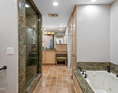 11844 Beach Club Way - Photo Thumbnail 22