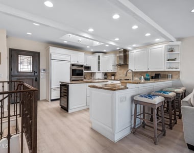 11844 Beach Club Way - Photo Thumbnail 2
