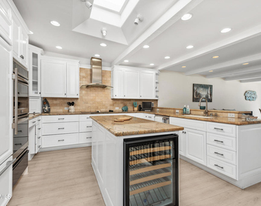11844 Beach Club Way - Photo Thumbnail 10