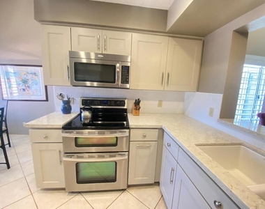 781 Montana Vista Drive - Photo Thumbnail 8