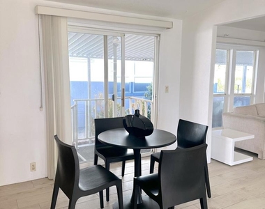 14777 Palm Drive - Photo Thumbnail 10
