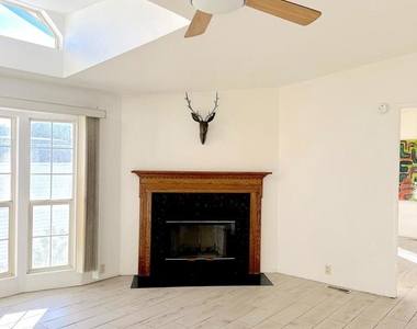14777 Palm Drive - Photo Thumbnail 3