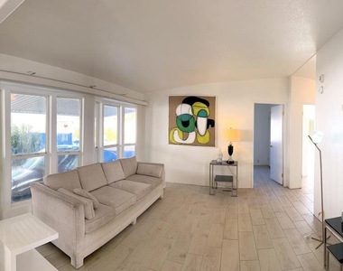 14777 Palm Drive - Photo Thumbnail 4
