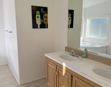 14777 Palm Drive - Photo Thumbnail 15