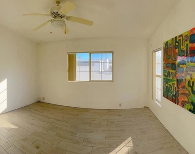 14777 Palm Drive - Photo Thumbnail 12