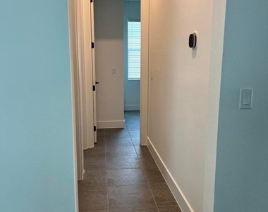12800 Sw Eleanor Drive - Photo Thumbnail 8