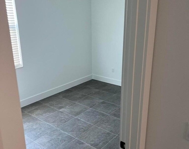 12800 Sw Eleanor Drive - Photo Thumbnail 9