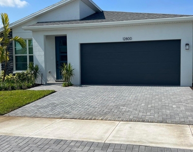12800 Sw Eleanor Drive - Photo Thumbnail 4