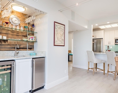 16940 Bay Street N - Photo Thumbnail 10