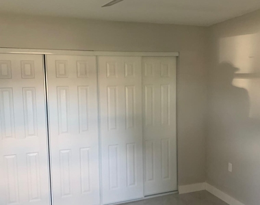 3195 Mcsherry Drive S - Photo Thumbnail 6