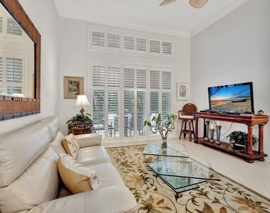 10732 Grande Boulevard - Photo Thumbnail 10