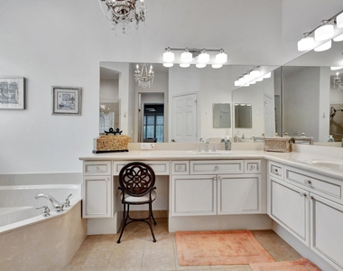 10732 Grande Boulevard - Photo Thumbnail 13