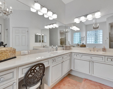 10732 Grande Boulevard - Photo Thumbnail 15
