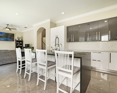 7167 Ivy Crossing Lane - Photo Thumbnail 13