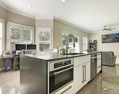 7167 Ivy Crossing Lane - Photo Thumbnail 15