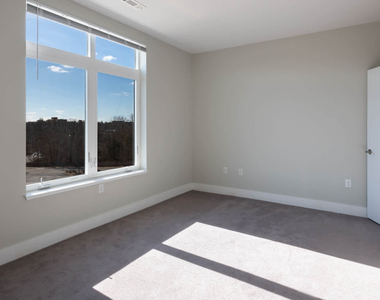 20 Corporate Drive - Photo Thumbnail 80
