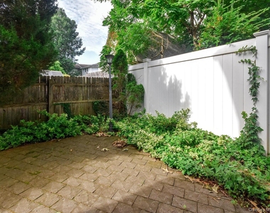 49 Ashwood Road Apt A - Photo Thumbnail 19
