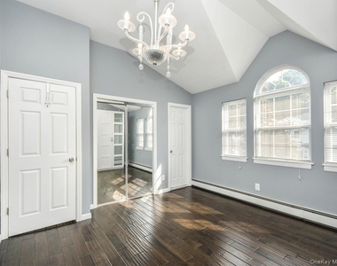 49 Ashwood Road Apt A - Photo Thumbnail 8