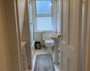 33 Irma Avenue - Photo Thumbnail 7