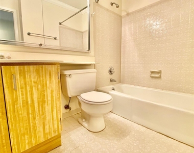 75 Greenway Close - Photo Thumbnail 17