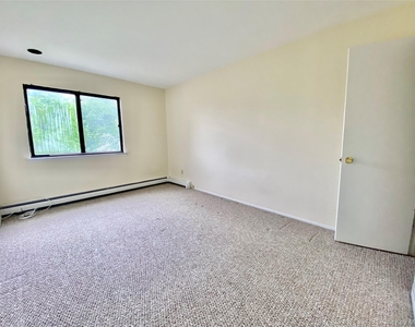 75 Greenway Close - Photo Thumbnail 15