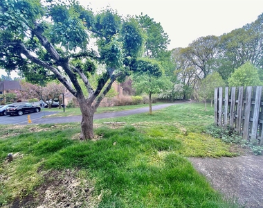 75 Greenway Close - Photo Thumbnail 5