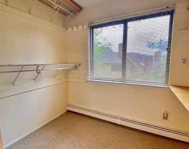75 Greenway Close - Photo Thumbnail 11