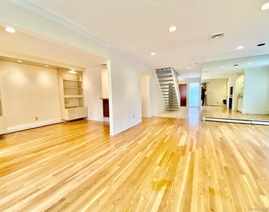 75 Greenway Close - Photo Thumbnail 7
