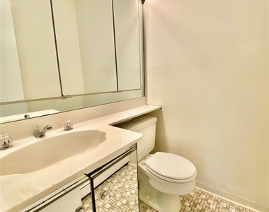 75 Greenway Close - Photo Thumbnail 8