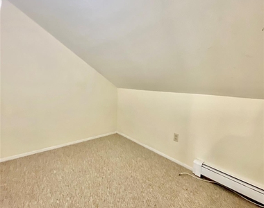 75 Greenway Close - Photo Thumbnail 18