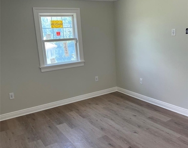 4 Glen Court - Photo Thumbnail 16