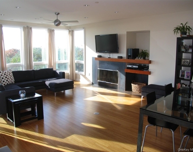 100 Nantwick Street - Photo Thumbnail 5