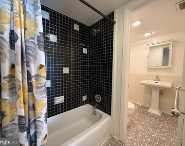 5353 Columbia Pike - Photo Thumbnail 8