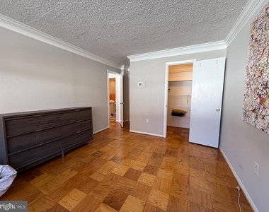 5353 Columbia Pike - Photo Thumbnail 7