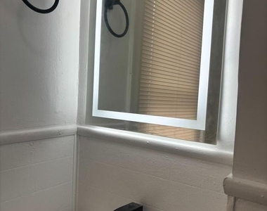 320 Loney Street - Photo Thumbnail 8