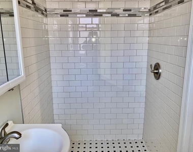 5301 Catharine Street - Photo Thumbnail 2