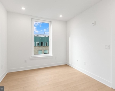 2000 Dreer Street - Photo Thumbnail 13