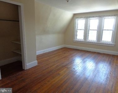 25 Montrose Avenue - Photo Thumbnail 4