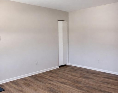 14 S Girard Road - Photo Thumbnail 6